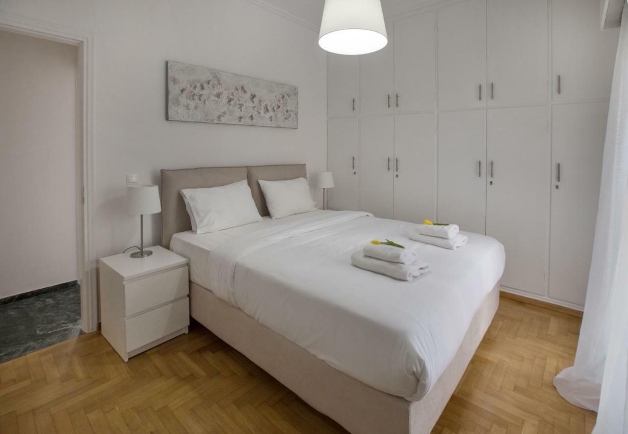 Roomy And Comfortable Apartment Near Acropolis By Ghh أثينا المظهر الخارجي الصورة