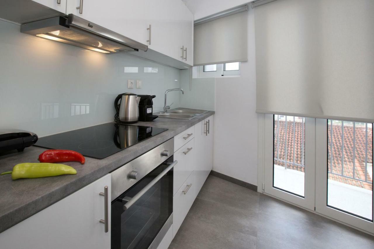 Roomy And Comfortable Apartment Near Acropolis By Ghh أثينا المظهر الخارجي الصورة