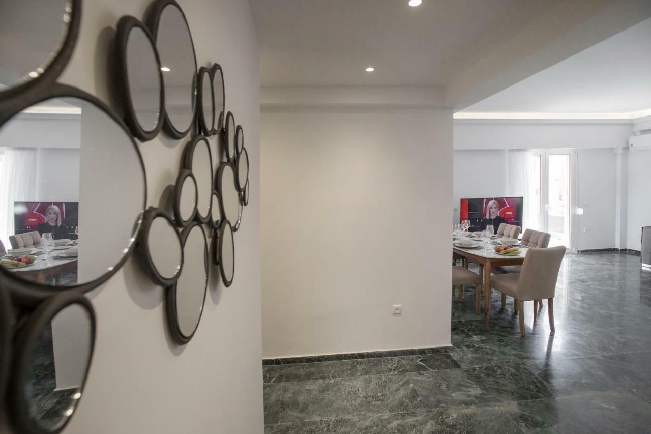 Roomy And Comfortable Apartment Near Acropolis By Ghh أثينا المظهر الخارجي الصورة