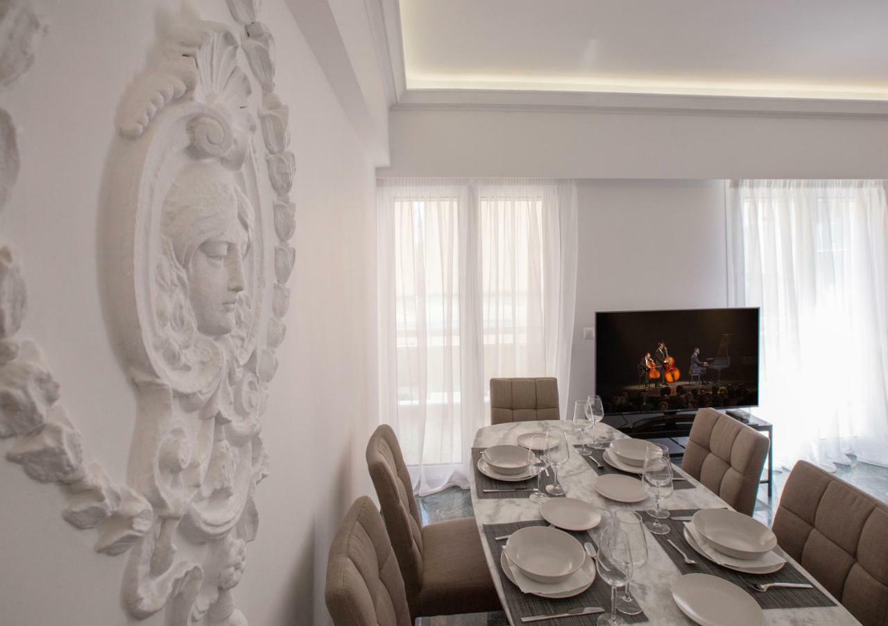 Roomy And Comfortable Apartment Near Acropolis By Ghh أثينا المظهر الخارجي الصورة